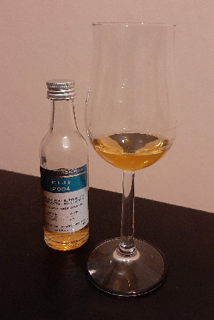 Photo of the rum 2004 taken from user Alexander Rasch