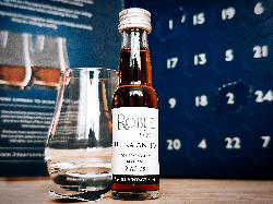 Photo of the rum Ron Roble Viejo Ultra Añejo taken from user rum_sk