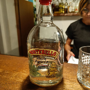 Photo of the rum Montebello Blanc Winch taken from user Righrum