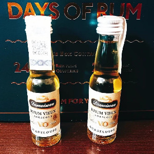 Photo of the rum VO taken from user The little dRUMmer boy AkA rum_sk