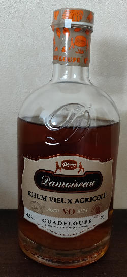 Photo of the rum VO taken from user Nicofr