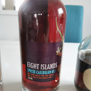 Photo of the rum Eight Islands Spiced Caribbean Rum taken from user Beach-and-Rum 🏖️🌴