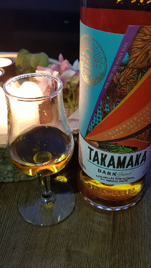 Photo of the rum Takamaka Dark Spiced taken from user heckto🥃