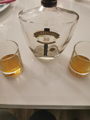 Photo of the rum Centenario Fundación 30 Años Edicion Limitada taken from user Beach-and-Rum 🏖️🌴