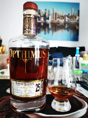Photo of the rum Opthimus 25 Años taken from user Kevin Sorensen 🇩🇰