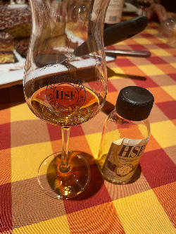 Photo of the rum HSE Château La Tour Blanche - Brut de Fût taken from user Fabrice Rouanet