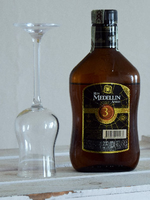 Photo of the rum Medellín 3 Ans taken from user Blaidor