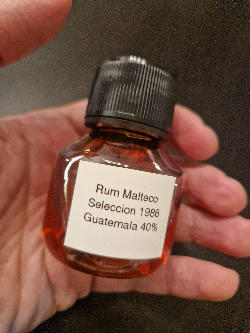 Photo of the rum Malteco Seleccion taken from user Pavel Spacek