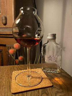 Photo of the rum Single Estate Old South Georgia Rum (Romhatten Cask #2) taken from user Frank