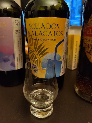 Photo of the rum S.B.S Ecuador Malacatos taken from user Gin & Bricks