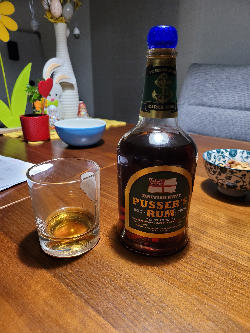 Photo of the rum Green Label Overproof Select Aged 151 (Green Label) taken from user LukaŽiga