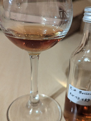 Photo of the rum Rum Artesanal Guadeloupe SFGB taken from user Christian Rudt