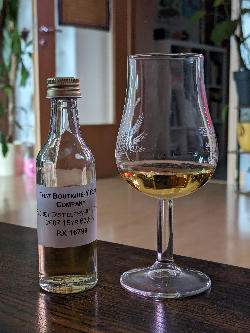 Photo of the rum Secret Distillery #11 C<>H taken from user Dr.Django