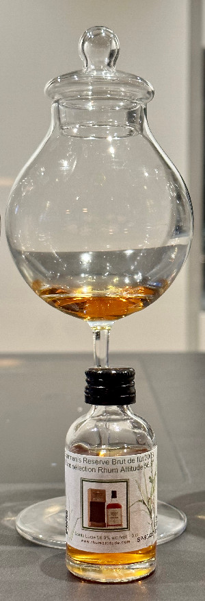 Photo of the rum Chairman‘s Reserve Master‘s Selection (Rhum Attitude) taken from user Jakob