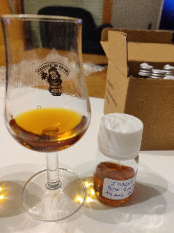 Photo of the rum Brut de fût taken from user Vincent D