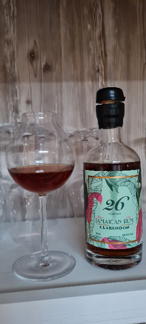 Photo of the rum Fine Old Jamaican Rum (Aficionados) EMB taken from user Alex Kunath