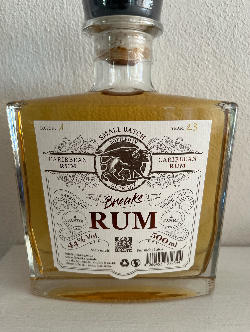 Photo of the rum Breaks Rum Small Batch taken from user Luuzi