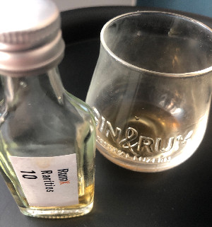 Photo of the rum MG Rhum Vieux Agricole taken from user cigares 