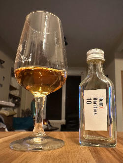 Photo of the rum MG Rhum Vieux Agricole taken from user TheJackDrop
