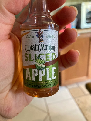 Photo of the rum Captain Morgan Sliced Apple taken from user Kayla Roy