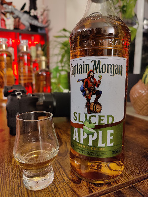 Photo of the rum Captain Morgan Sliced Apple taken from user Gin & Bricks