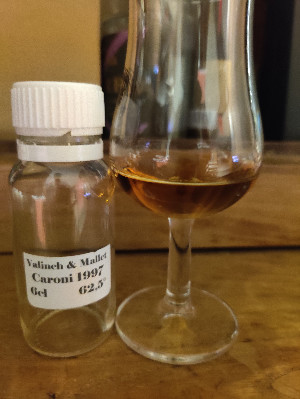 Photo of the rum Single Cask HTR taken from user Vincent D