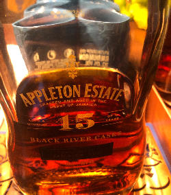 Photo of the rum 15 Years Black River Casks taken from user cigares 