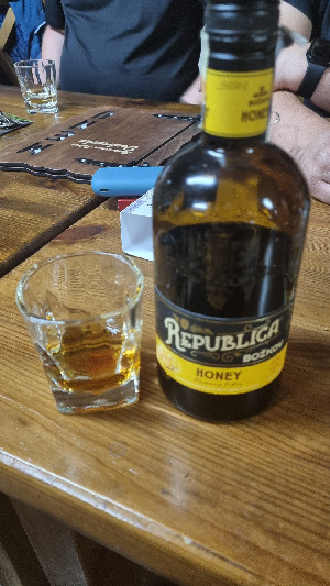 Photo of the rum Božkov Republica Honey taken from user Martin Švojgr