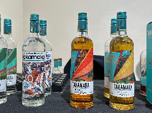 Photo of the rum Takamaka Dark Rum Original taken from user xJHVx