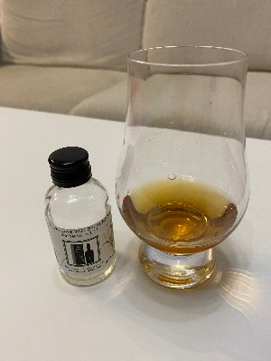 Photo of the rum Wild Series Rum Barbados No. 25 (Batch 2) taken from user Michal S