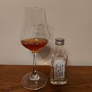 Photo of the rum Rum Artesanal NYE taken from user Maxence