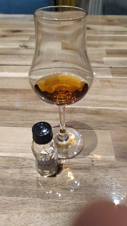 Photo of the rum Rum Artesanal NYE taken from user Rodolphe