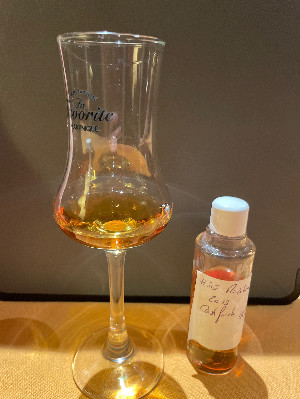 Photo of the rum HSE Rozelieures Single Malt Finish taken from user Fabrice Rouanet