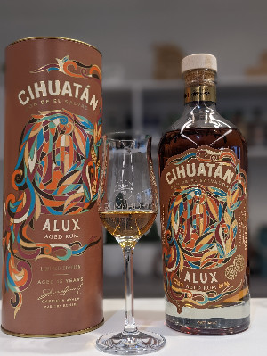 Photo of the rum Cihuatán Alux Aged Rum taken from user crazyforgoodbooze