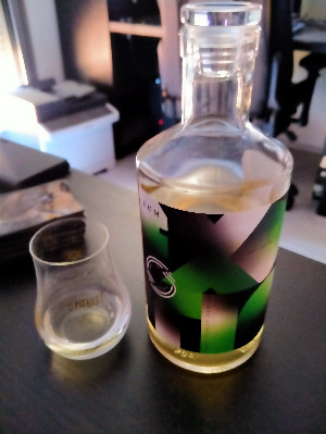 Photo of the rum Easy Peasy Series (Exotic Blended Rum) taken from user Djehey