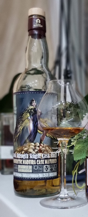 Photo of the rum Rumbastic Madeira Cask Matured taken from user M@xiM