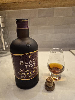 Photo of the rum  taken from user Aussierumfan