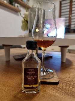 Photo of the rum Trinidad No. 4 taken from user SaibotZtar 