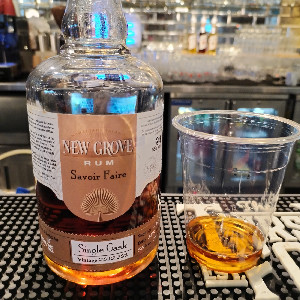 Photo of the rum New Grove Savoir Faire (Selected by & bottled for Take off Bar) taken from user Gunnar Böhme "Bauerngaumen" 🤓