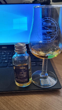 Photo of the rum Rhum Premium Ambre taken from user Martin Švojgr