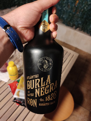 Photo of the rum Burla Negra Ron taken from user Pablo Ron