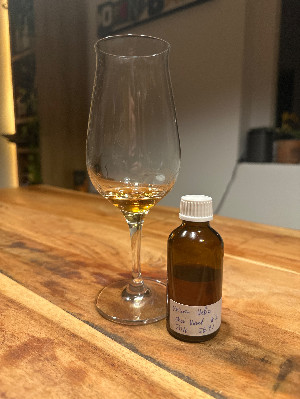 Photo of the rum Cuvée Chai 2 Vevert taken from user Oliver