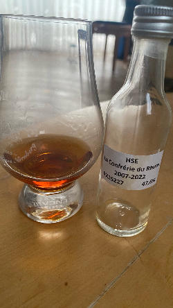 Photo of the rum HSE Rhum Agricole Extra Vieux (La Confrérie du Rhum) taken from user DeMaddin