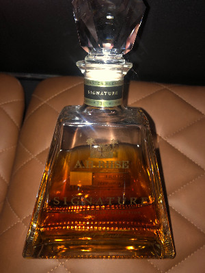 Photo of the rum Signature taken from user BTHHo 🥃