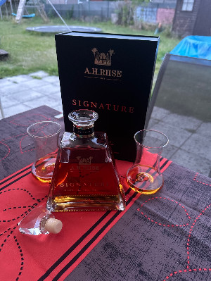 Photo of the rum Signature taken from user Tcher
