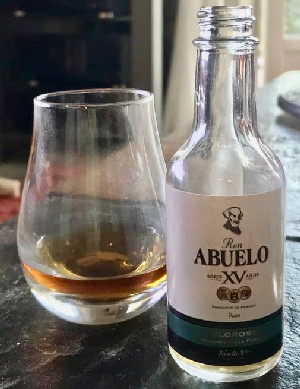 Photo of the rum Abuelo XV Oloroso taken from user Stefan Persson