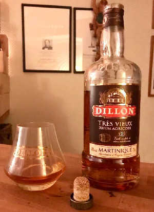 Photo of the rum Dillon VSOP taken from user Stefan Persson