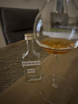 Photo of the rum  taken from user DomM