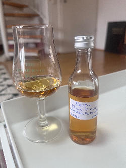 Photo of the rum Straight from the Barrel No. 258 taken from user Serge