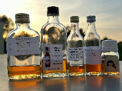 Photo of the rum Fine Single Barrel Rum HTR taken from user Johannes